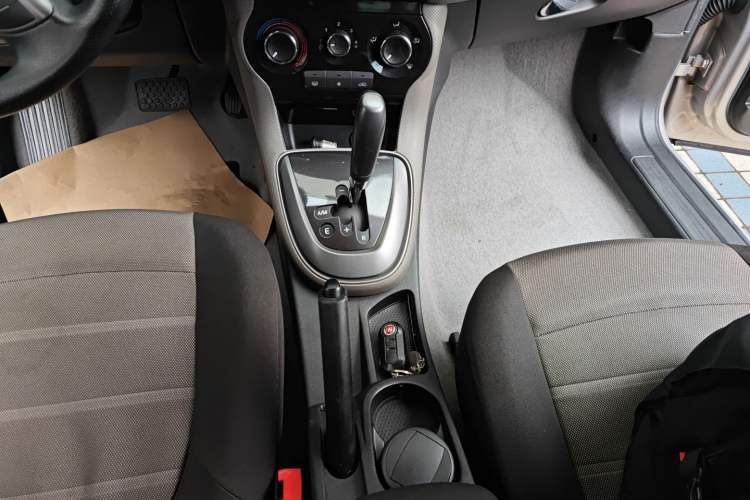 Used Fiat Bravo 2011 1.4T AMT Fashion Edition Gear Lever