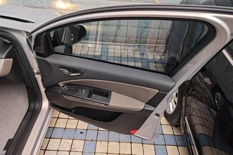Used Fiat Bravo 2011 1.4T AMT Fashion Edition Right Front Door Interior