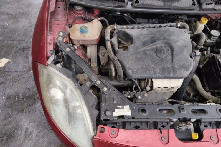 Used Fiat Bravo 2011 1.4T AMT Comfort Edition Engine Bay Right