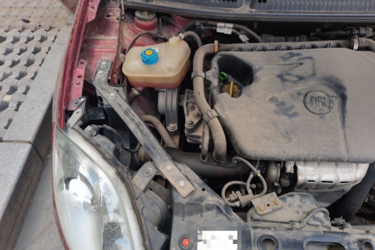 Used Fiat Bravo 2011 1.4T AMT Comfort Edition Engine Bay Right