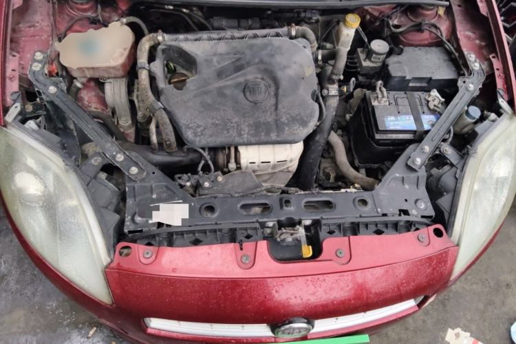 Used Fiat Bravo 2011 1.4T AMT Comfort Edition Engine Bay
