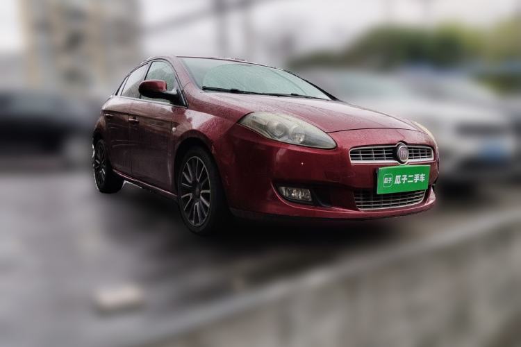 Used Fiat Bravo 2011 1.4T AMT Comfort Edition Front Right 45 Deg