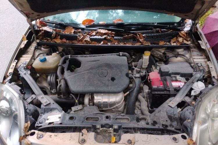 Used Fiat Bravo 2011 1.4T AMT Comfort Edition Engine Bay