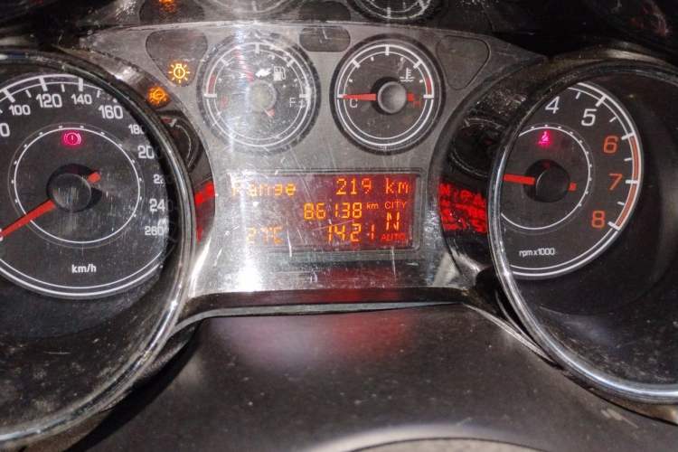 Used Fiat Bravo 2011 1.4T AMT Comfort Edition Odometer Close Up