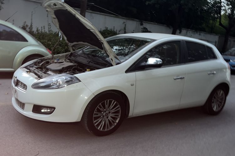 Used Fiat Bravo 2011 1.4T AMT Comfort Edition Exterior 5