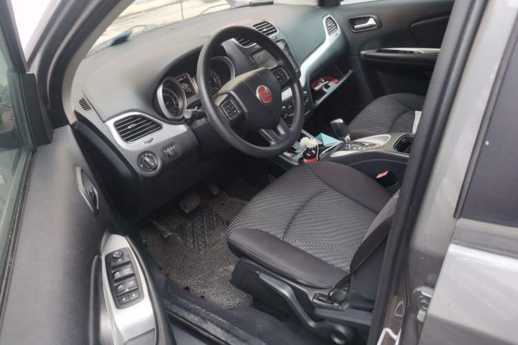 Used Fiat Freemont 2012 2.4L Comfort Edition Driver Seat