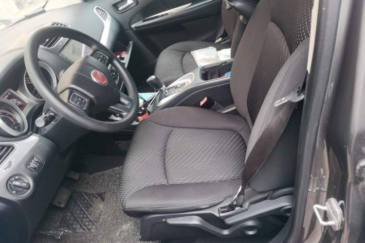 Used Fiat Freemont 2012 2.4L Comfort Edition Left Front Seat