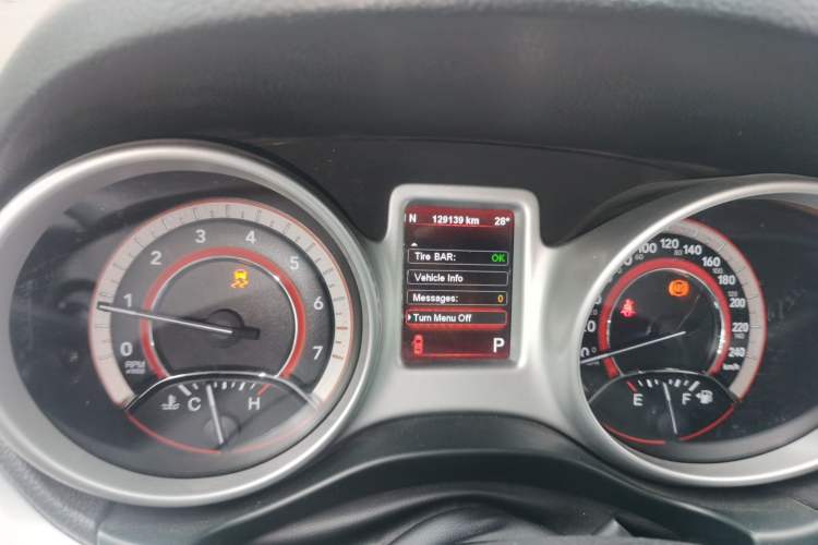 Used Fiat Freemont 2012 2.4L Comfort Edition Odometer Close Up