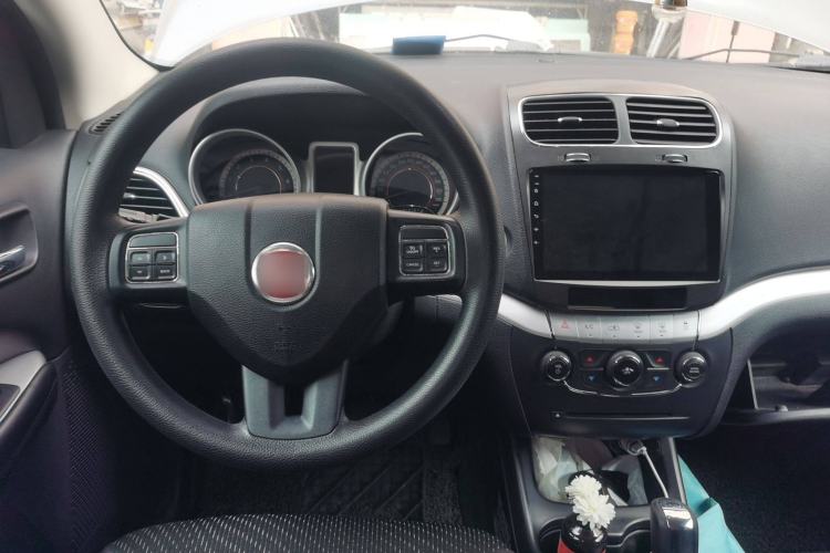 Used Fiat Freemont 2012 2.4L Comfort Edition Steering Wheel