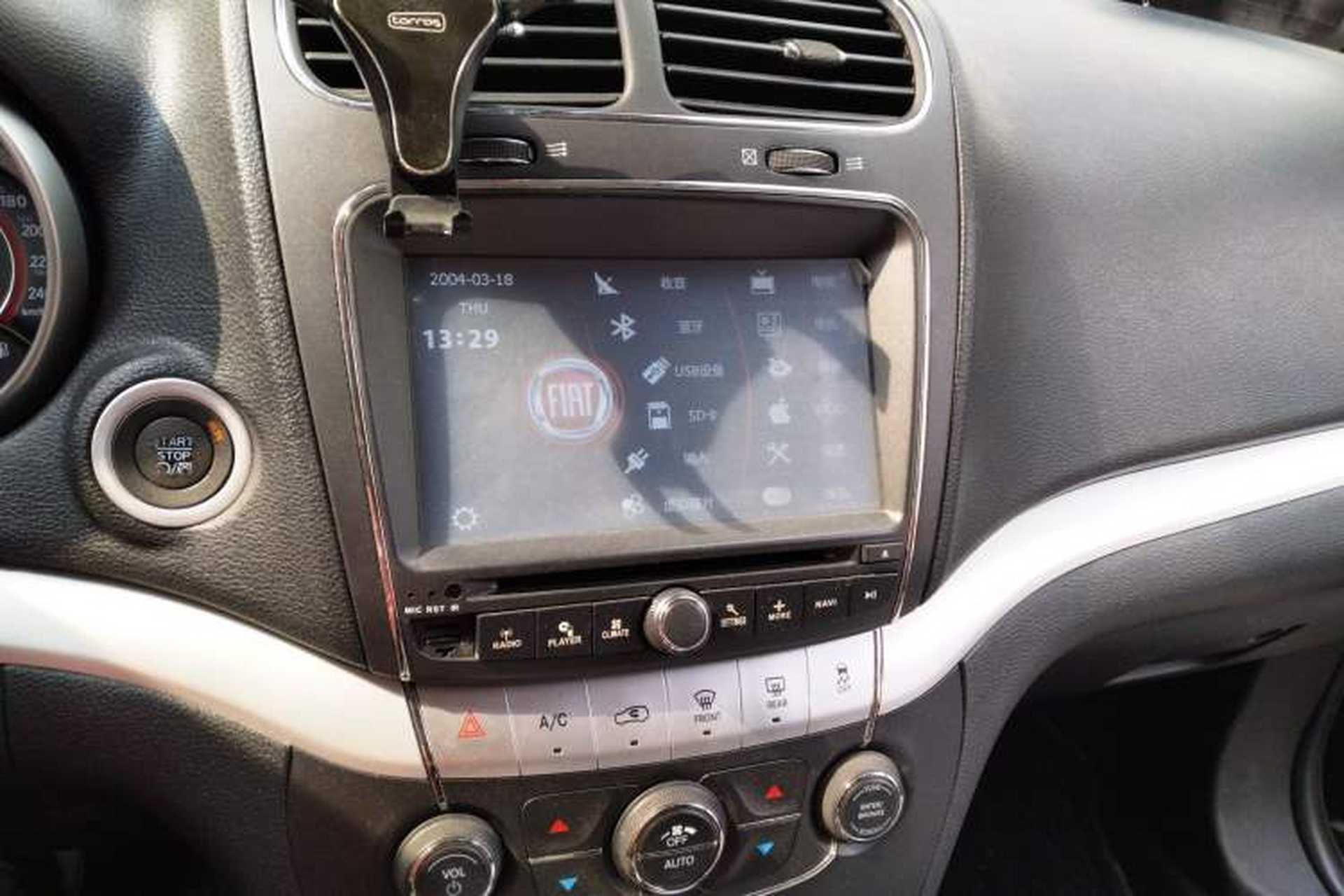 Used Fiat Freemont 2012 2.4L Luxury Edition Audio And AC Panel