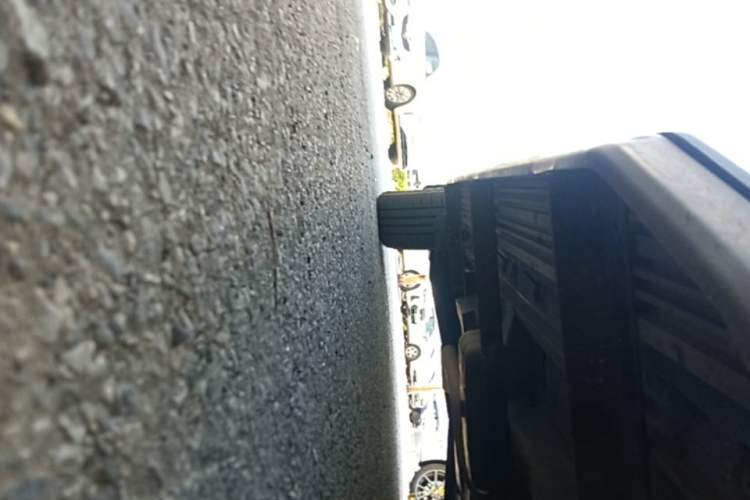 Used Fiat Freemont 2012 2.4L Luxury Edition Chassis Front Right