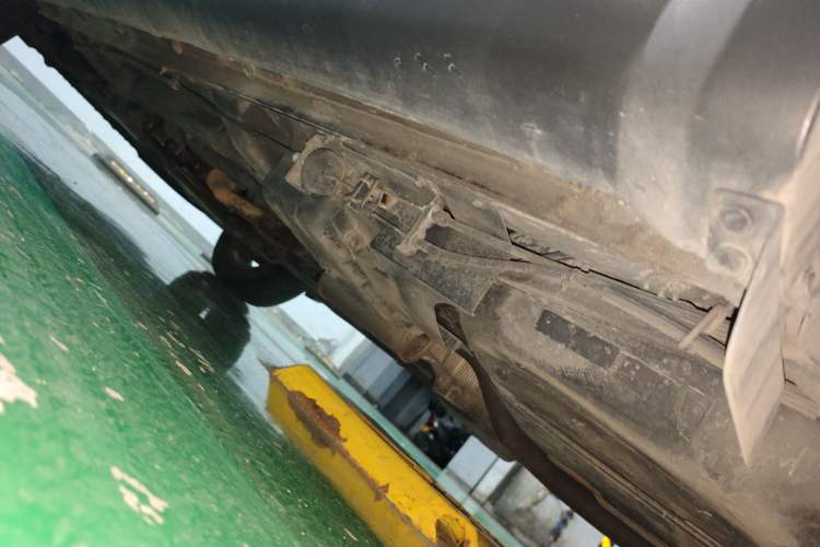 Used Fiat Freemont 2012 2.4L Luxury Edition Chassis Rear Left