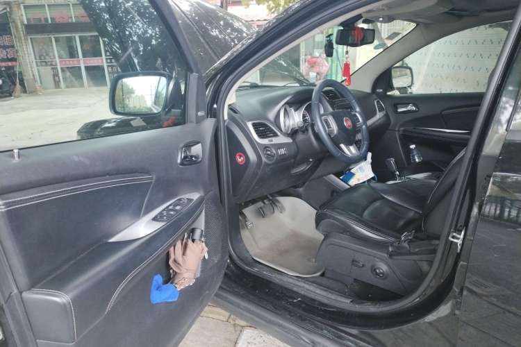 Used Fiat Freemont 2012 2.4L Luxury Edition Driver Seat