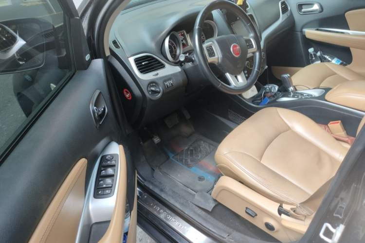 Used Fiat Freemont 2012 2.4L Luxury Edition Driver Seat