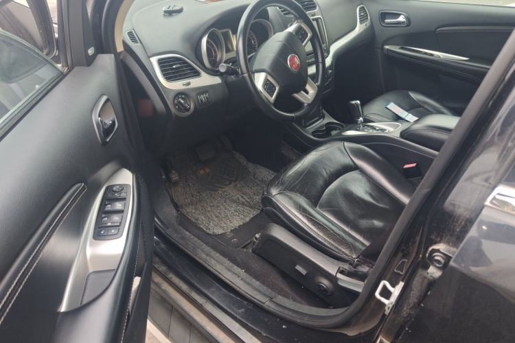 Used Fiat Freemont 2012 2.4L Luxury Edition Driver Seat