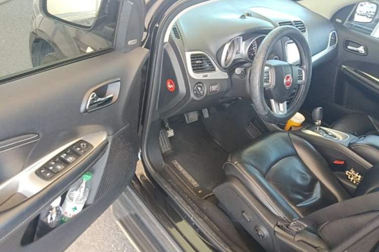 Used Fiat Freemont 2012 2.4L Luxury Edition Driver Seat