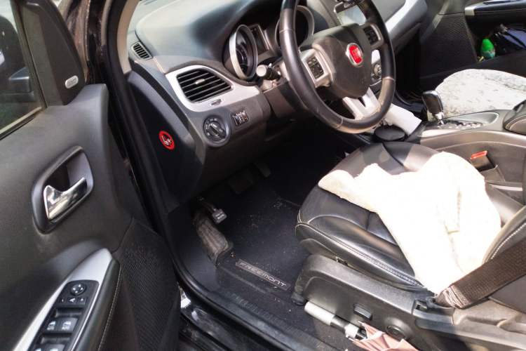 Used Fiat Freemont 2012 2.4L Luxury Edition Driver Seat