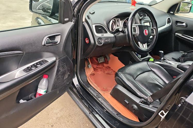 Used Fiat Freemont 2012 2.4L Luxury Edition Driver Seat