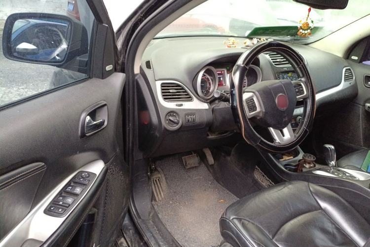 Used Fiat Freemont 2012 2.4L Luxury Edition Driver Seat