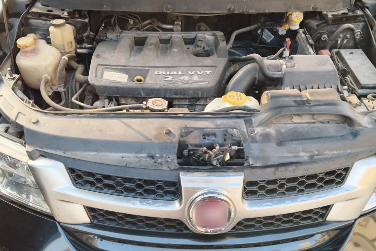 Used Fiat Freemont 2012 2.4L Comfort Edition Engine Bay