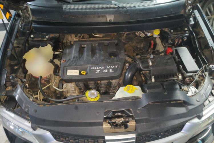 Used Fiat Freemont 2012 2.4L Comfort Edition Engine Bay