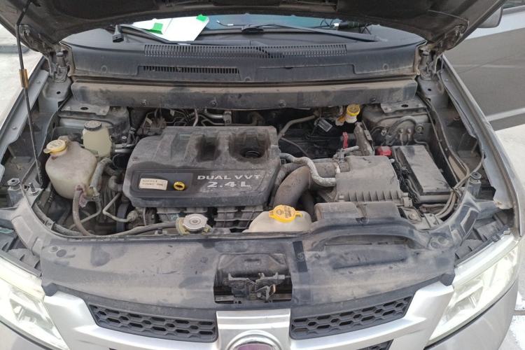 Used Fiat Freemont 2012 2.4L Comfort Edition Engine Bay