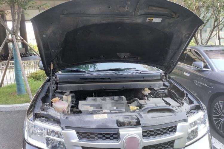 Used Fiat Freemont 2012 2.4L Luxury Edition Engine Bay