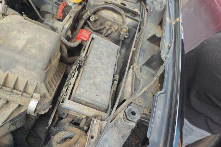 Used Fiat Freemont 2012 2.4L Luxury Edition Engine Bay Left