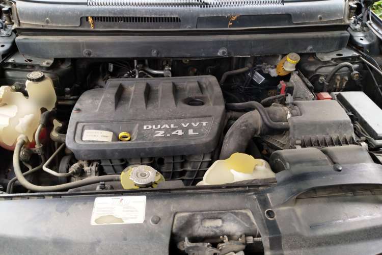 Used Fiat Freemont 2012 2.4L Luxury Edition Engine Bay