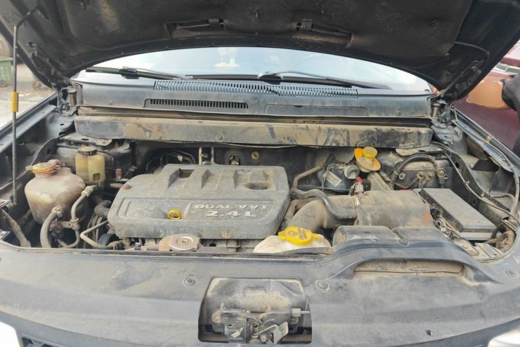 Used Fiat Freemont 2012 2.4L Luxury Edition Engine Bay
