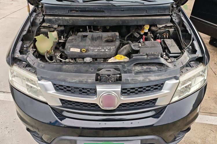Used Fiat Freemont 2012 2.4L Luxury Edition Engine Bay