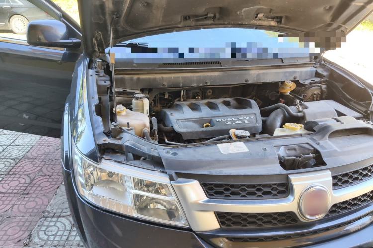 Used Fiat Freemont 2012 2.4L Luxury Edition Engine Bay Right