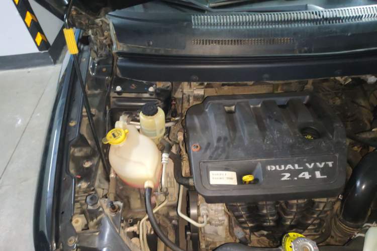 Used Fiat Freemont 2012 2.4L Comfort Edition Engine Bay Right