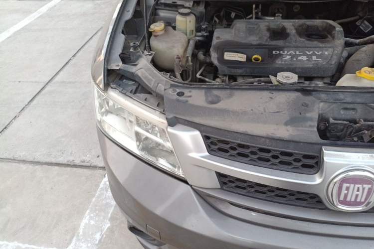 Used Fiat Freemont 2012 2.4L Comfort Edition Engine Bay Right