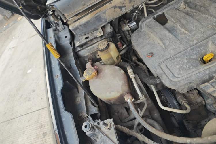 Used Fiat Freemont 2012 2.4L Luxury Edition Engine Bay Right