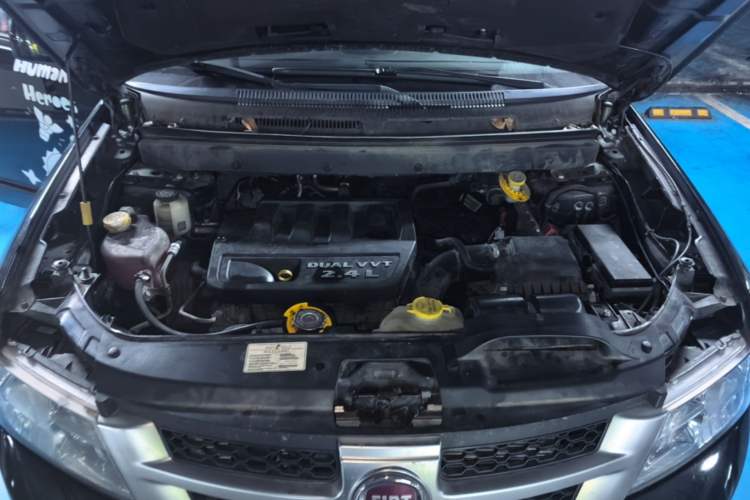 Used Fiat Freemont 2012 2.4L Luxury Edition Engine Bay