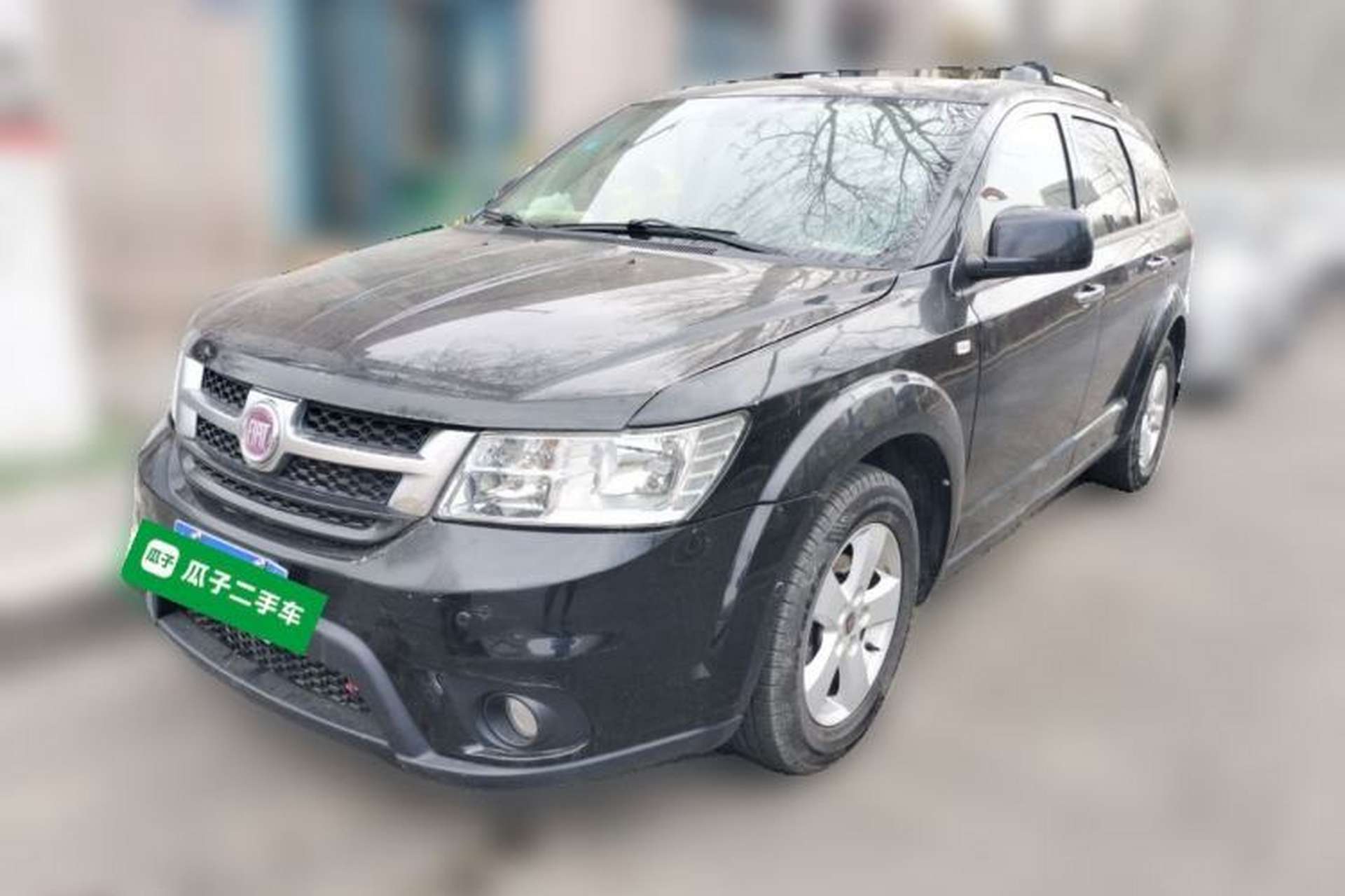Used Fiat Freemont 2012 2.4L Luxury Edition Front Left 45 Deg