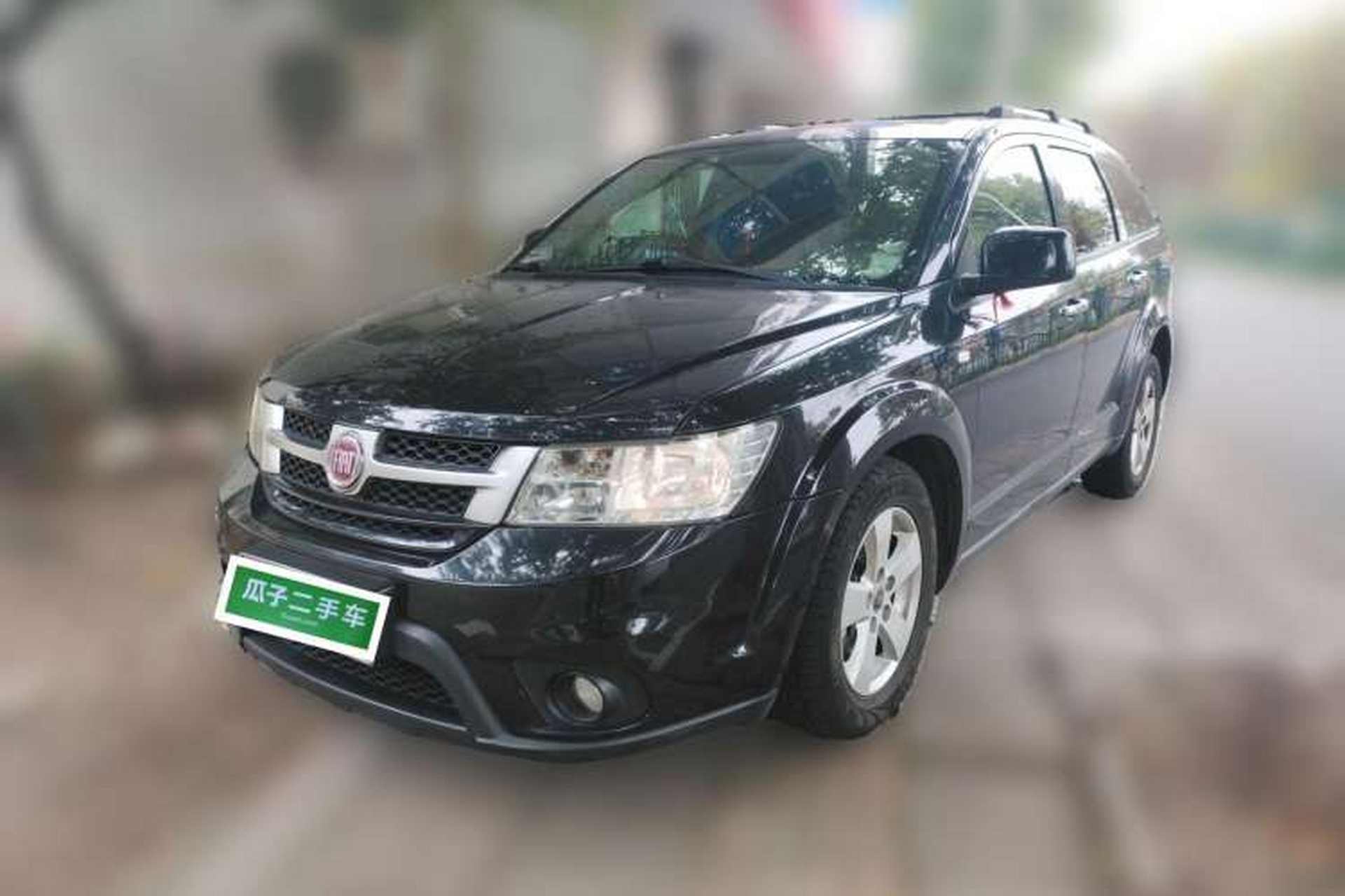 Used Fiat Freemont 2012 2.4L Luxury Edition Front Left 45 Deg