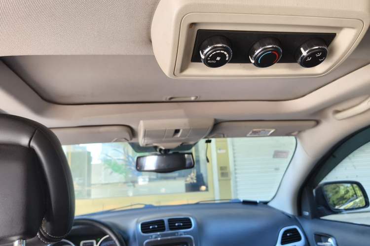 Used Fiat Freemont 2012 2.4L Luxury Edition Headliner