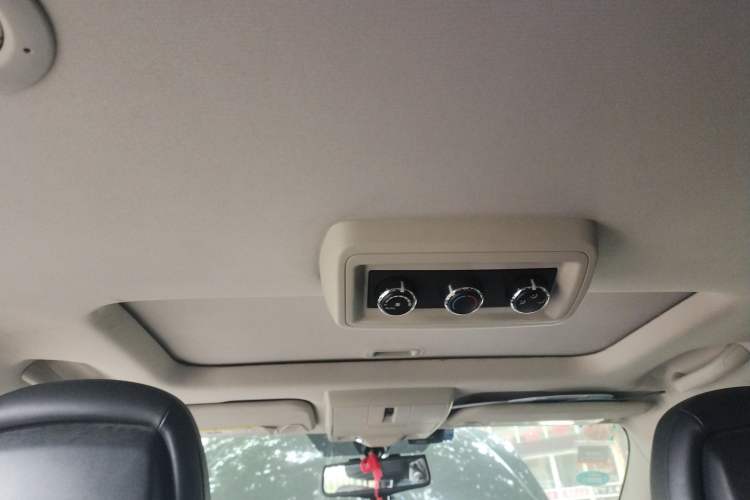 Used Fiat Freemont 2012 2.4L Luxury Edition Headliner