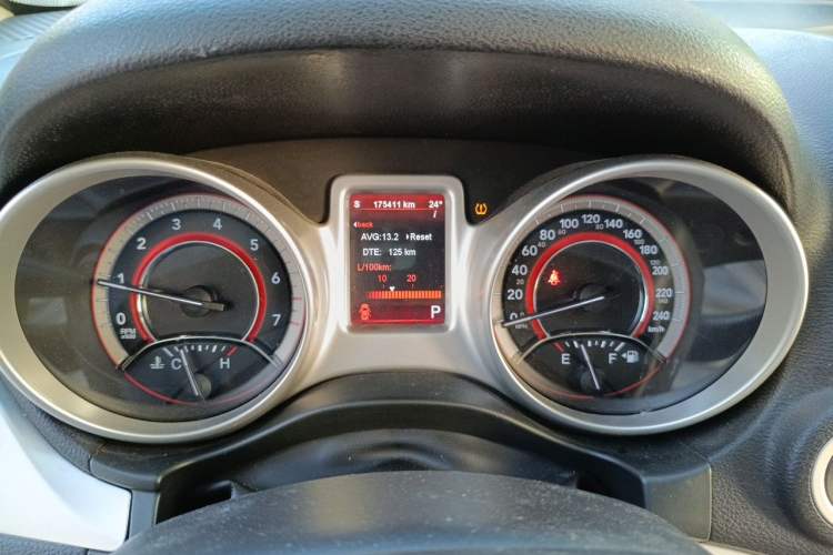 Used Fiat Freemont 2012 2.4L Comfort Edition Instrument Cluster