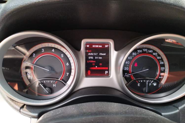 Used Fiat Freemont 2012 2.4L Luxury Edition Instrument Cluster