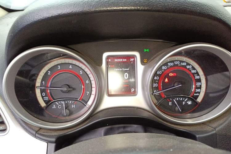 Used Fiat Freemont 2012 2.4L Luxury Edition Instrument Cluster