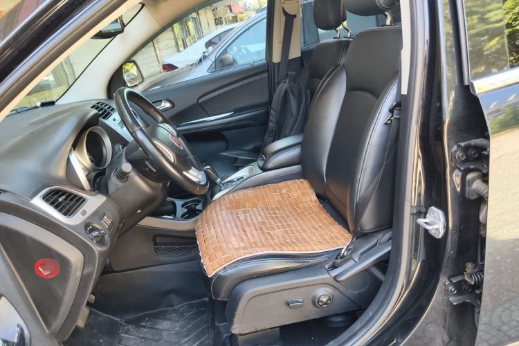 Used Fiat Freemont 2012 2.4L Luxury Edition Left Front Seat