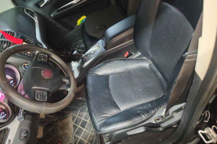 Used Fiat Freemont 2012 2.4L Comfort Edition Left Front Seat