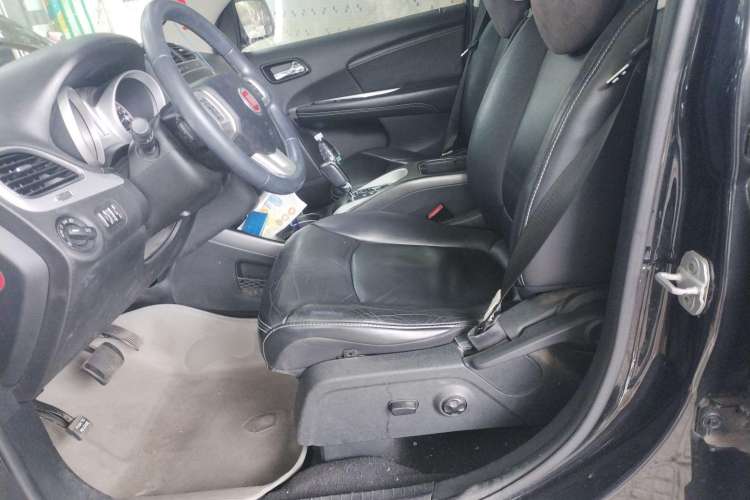 Used Fiat Freemont 2012 2.4L Luxury Edition Left Front Seat