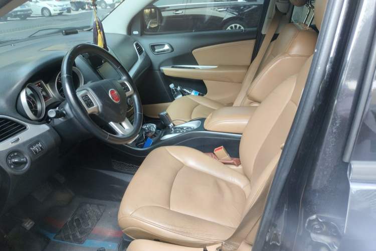Used Fiat Freemont 2012 2.4L Luxury Edition Left Front Seat