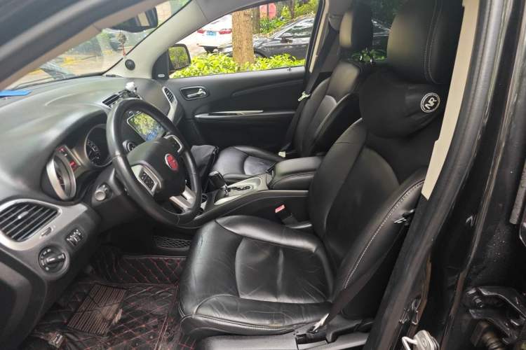 Used Fiat Freemont 2012 2.4L Luxury Edition Left Front Seat
