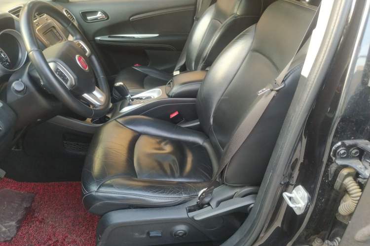 Used Fiat Freemont 2012 2.4L Luxury Edition Left Front Seat