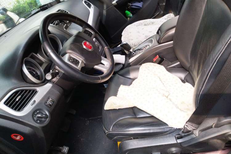 Used Fiat Freemont 2012 2.4L Luxury Edition Left Front Seat